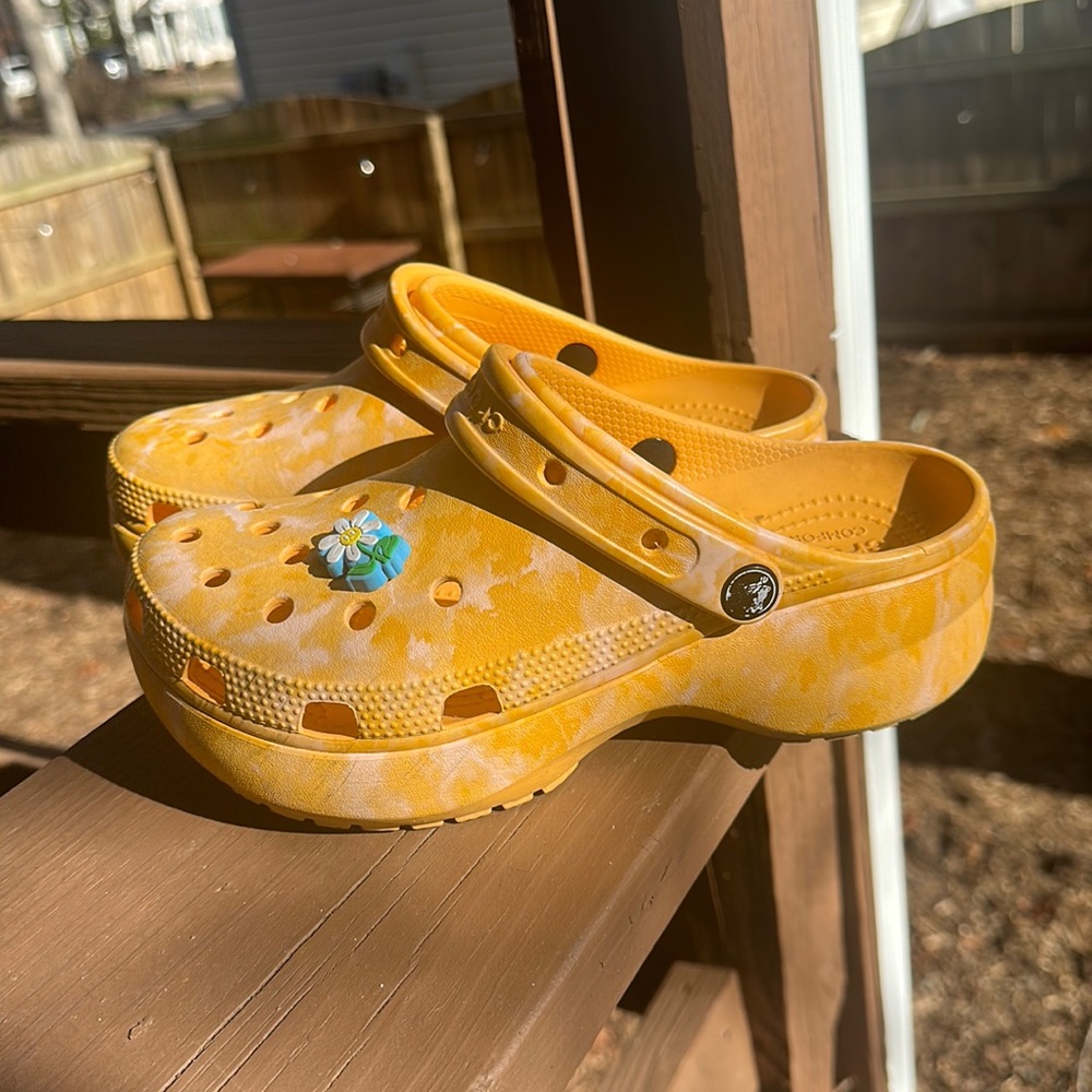 Crocs Women's Classic Platform Graphic Clog in Orange Sorbet (yellow tie-dye)